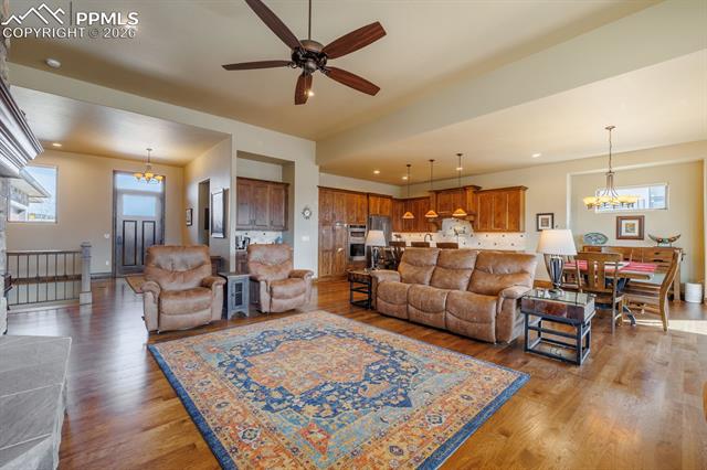 2716 Cathedral Rock View