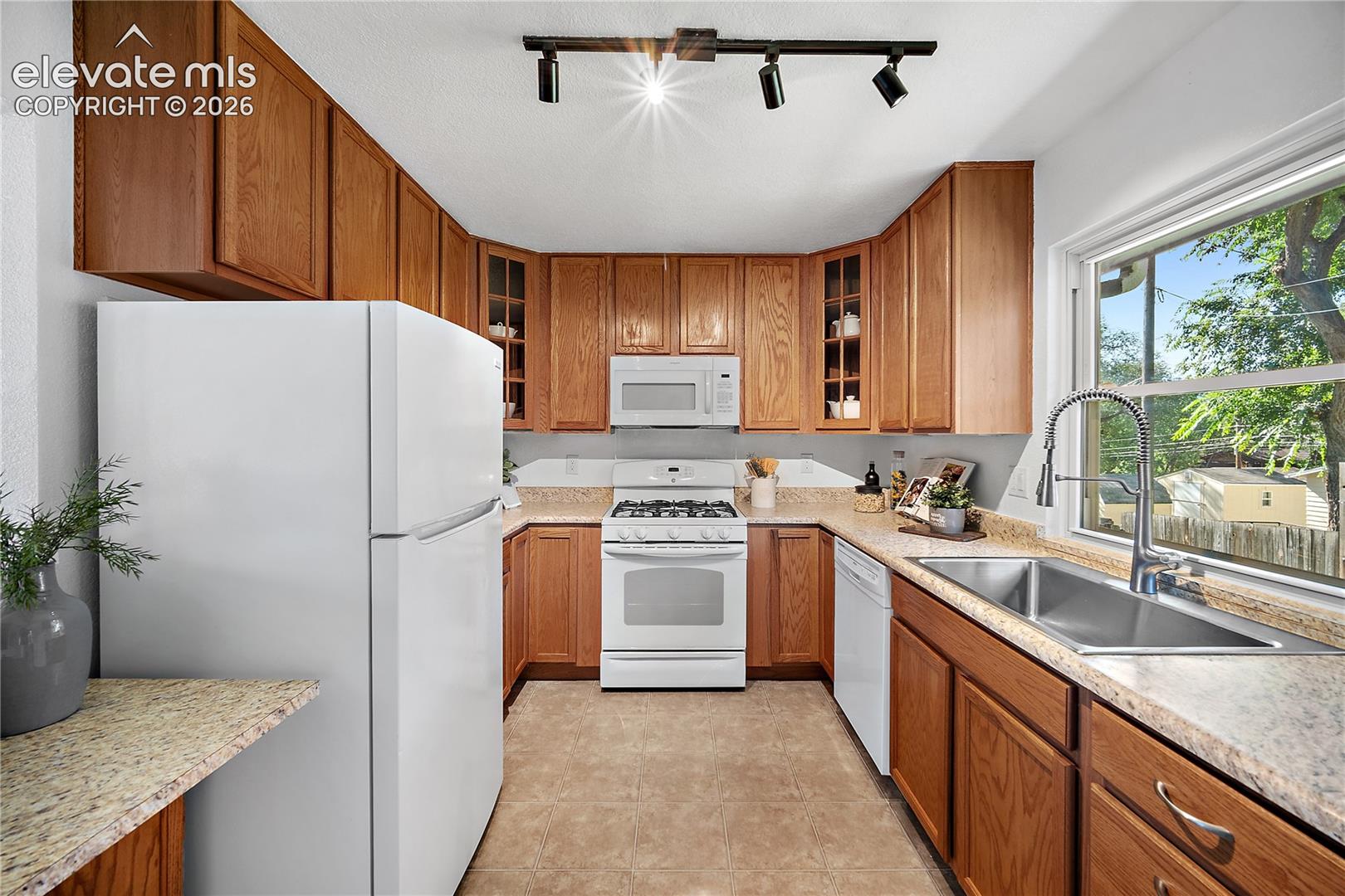 3359 W Bijou Street