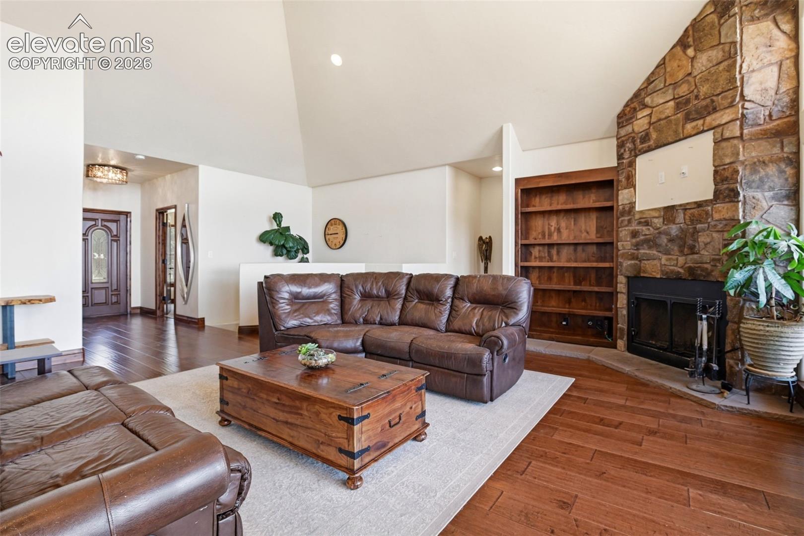 7601 Rushing Wind Grove