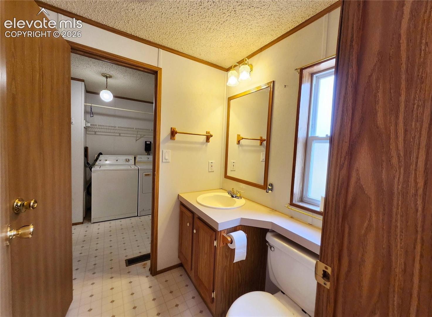 400 Pikes Peak Lane