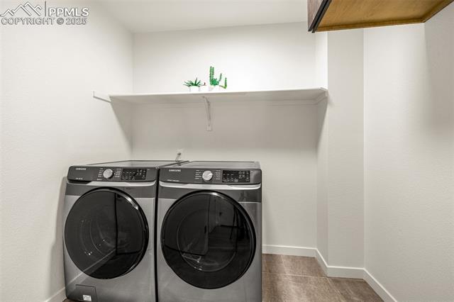 4841 Hanging Lake Circle