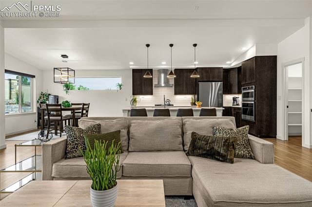 4841 Hanging Lake Circle