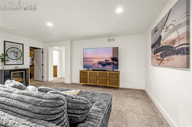 4841 Hanging Lake Circle