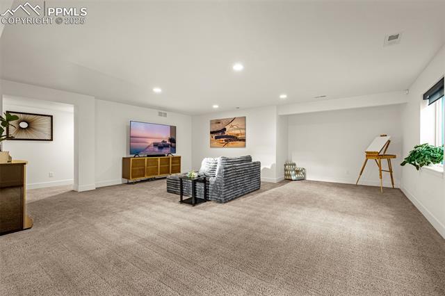 4841 Hanging Lake Circle