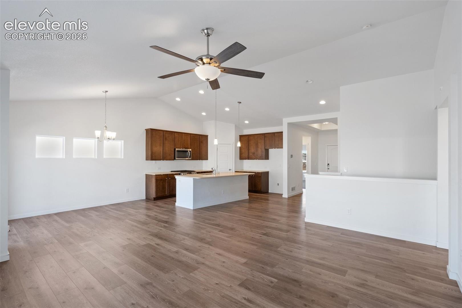 2554 Lakes Edge Drive