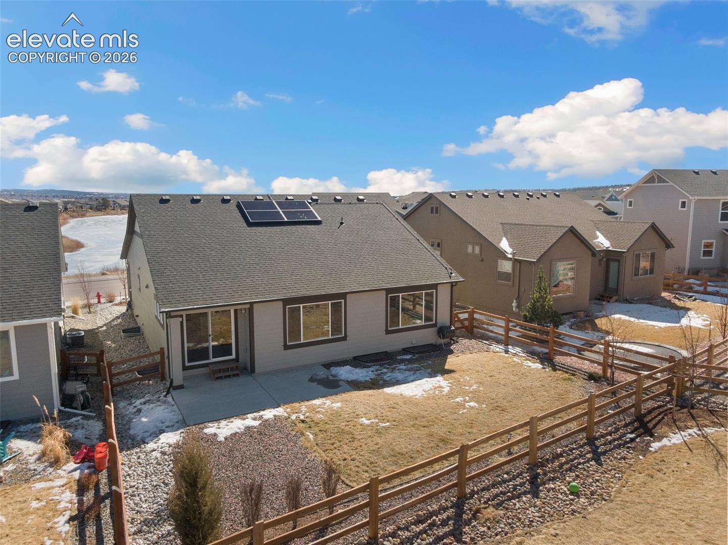2554 Lakes Edge Drive