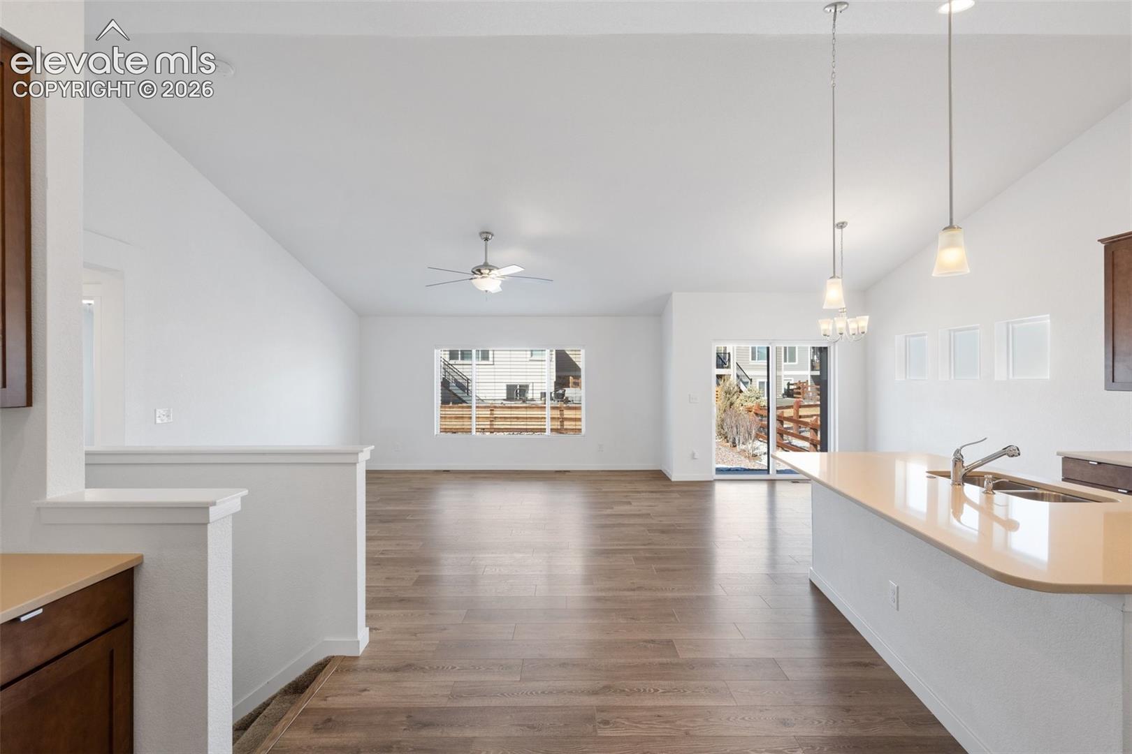 2554 Lakes Edge Drive