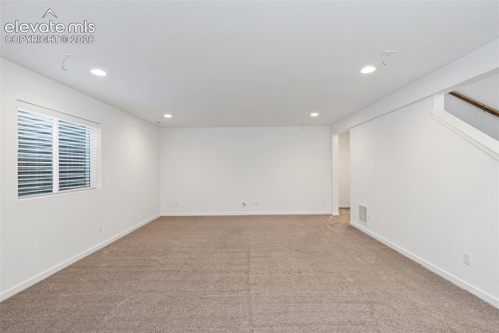 2554 Lakes Edge Drive
