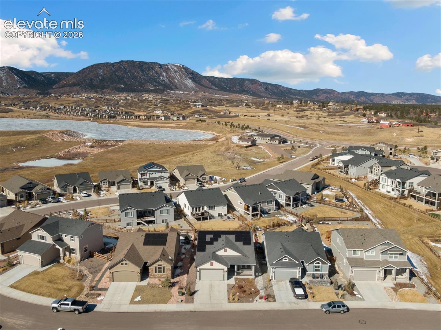 2554 Lakes Edge Drive