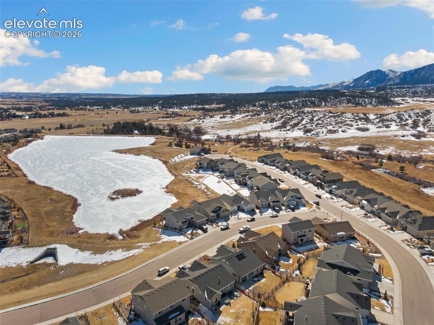 2554 Lakes Edge Drive