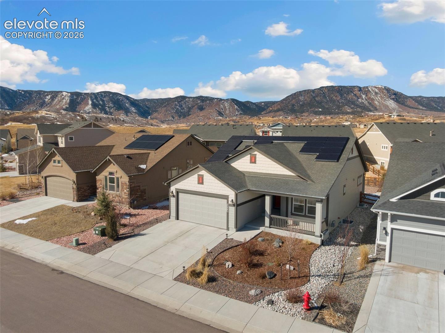 2554 Lakes Edge Drive
