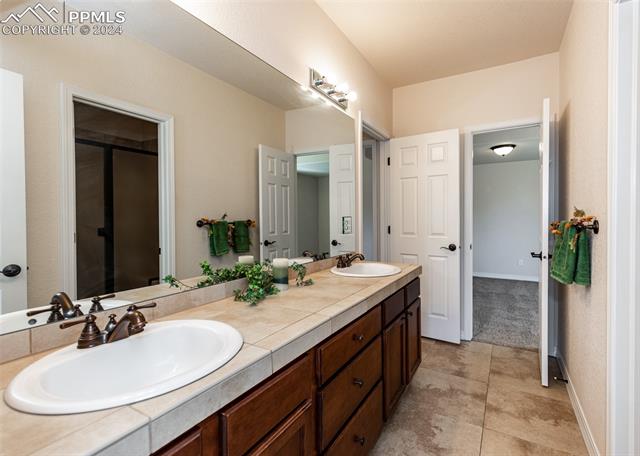 1295 Winterhall Point