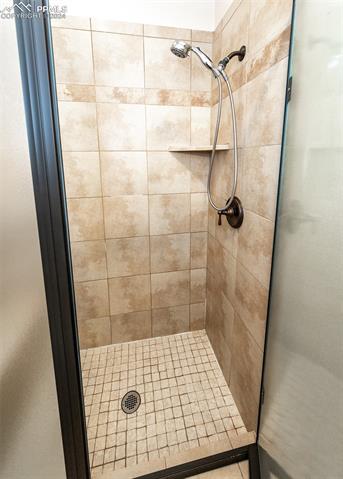 1295 Winterhall Point