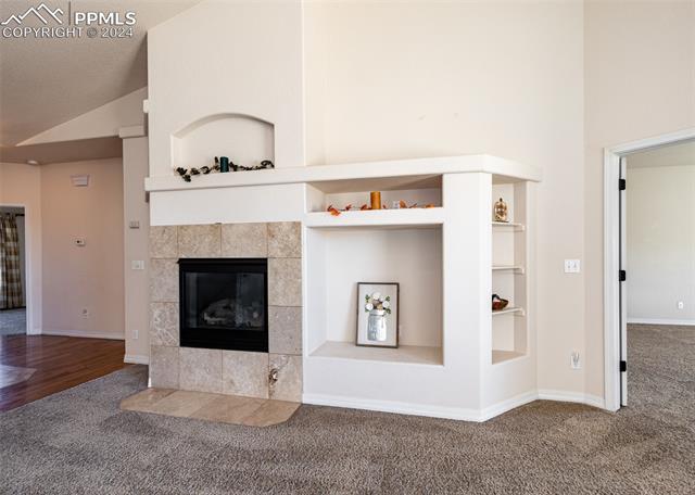 1295 Winterhall Point