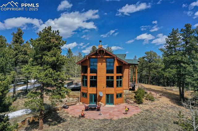 527 Cougar Point