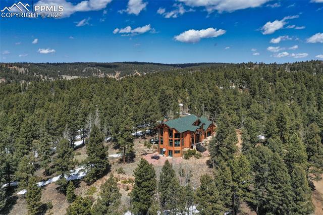 527 Cougar Point