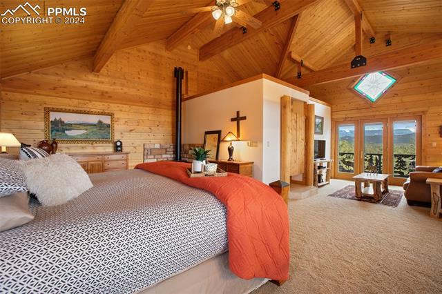 527 Cougar Point