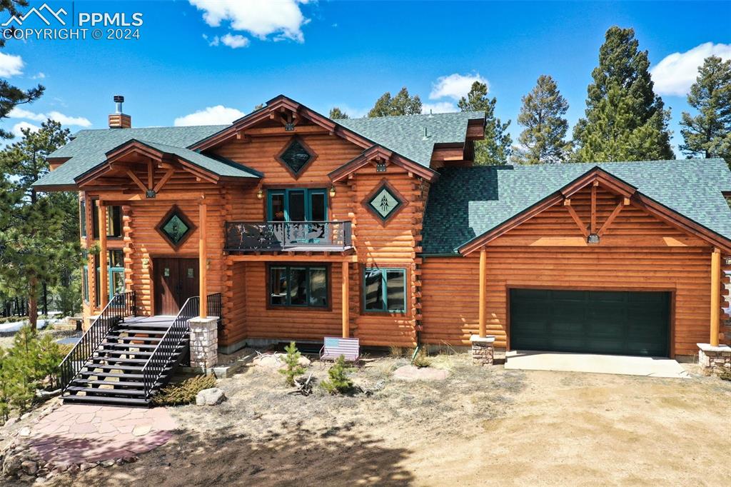 527 Cougar Point