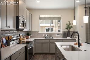 3422 Berg Point