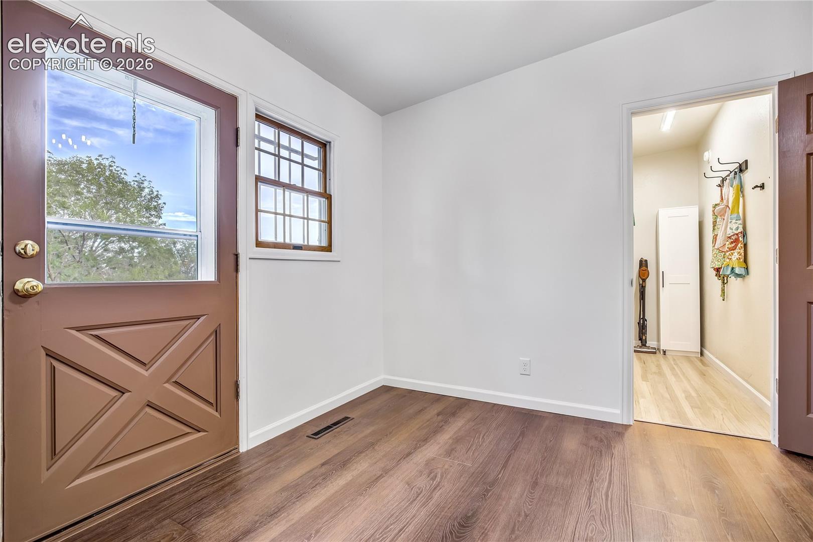 609 Crestridge Avenue