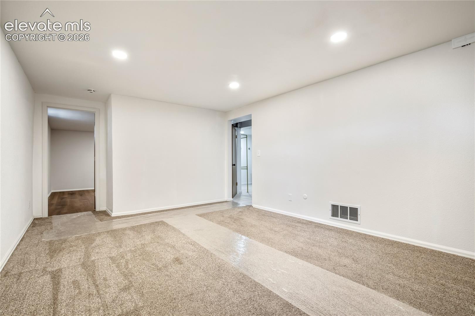 609 Crestridge Avenue