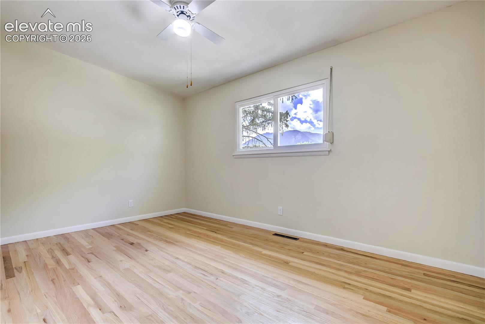 609 Crestridge Avenue