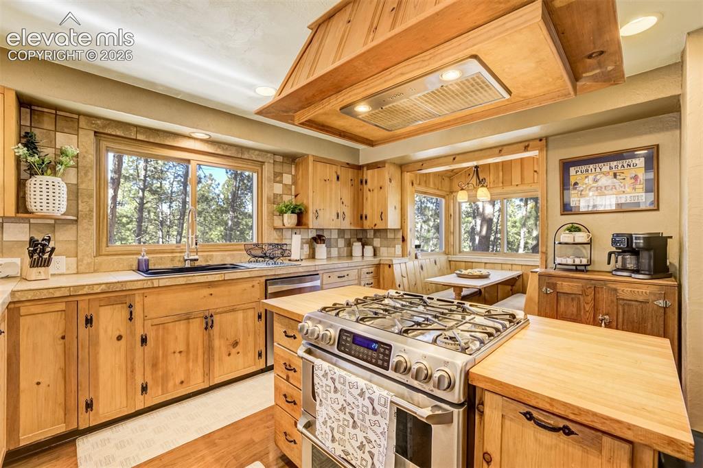 1260 Timber Valley Road