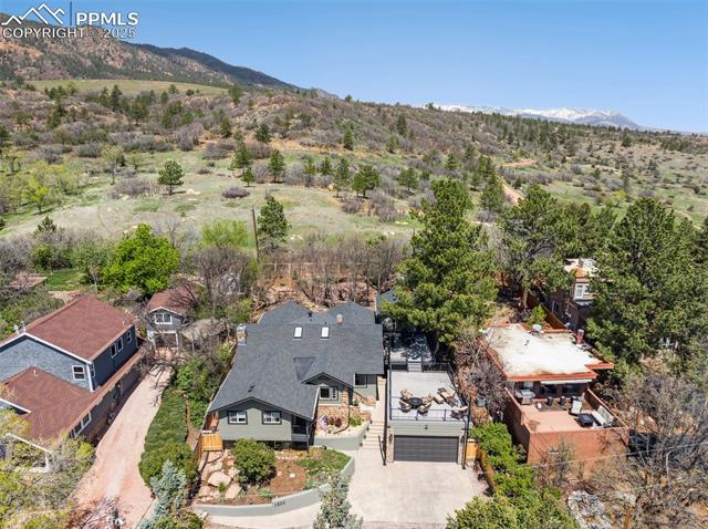 1800 Ridgeway Avenue