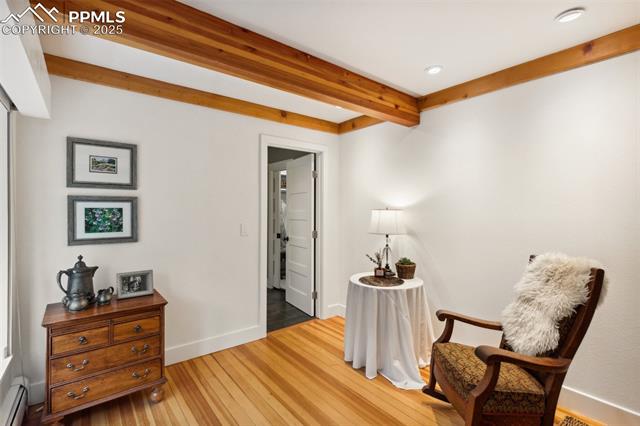 1800 Ridgeway Avenue