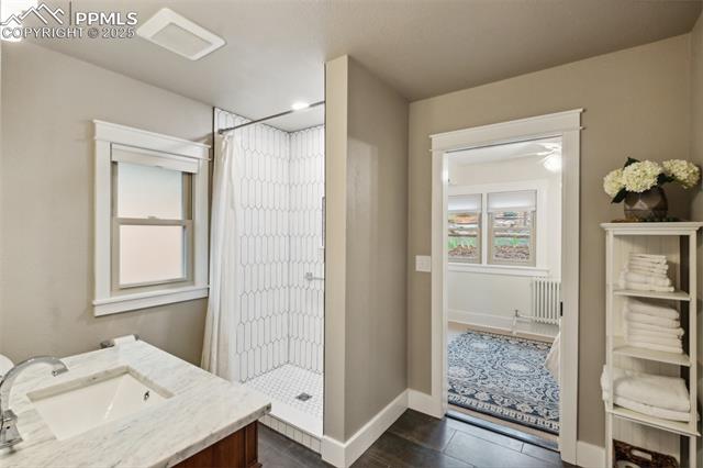 1800 Ridgeway Avenue