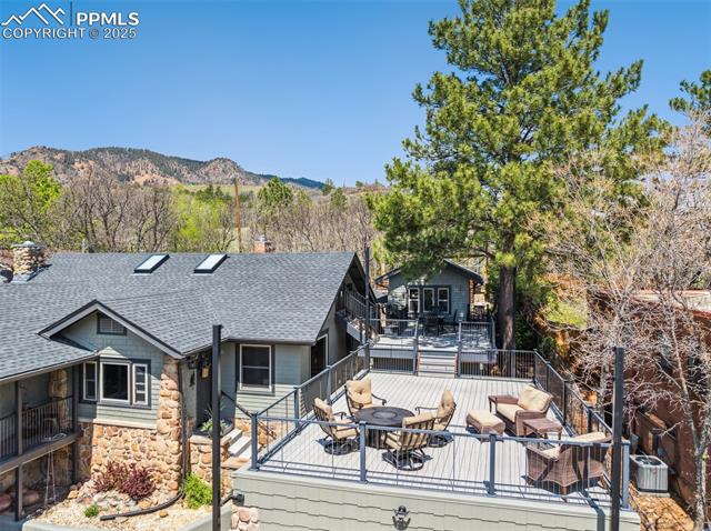 1800 Ridgeway Avenue