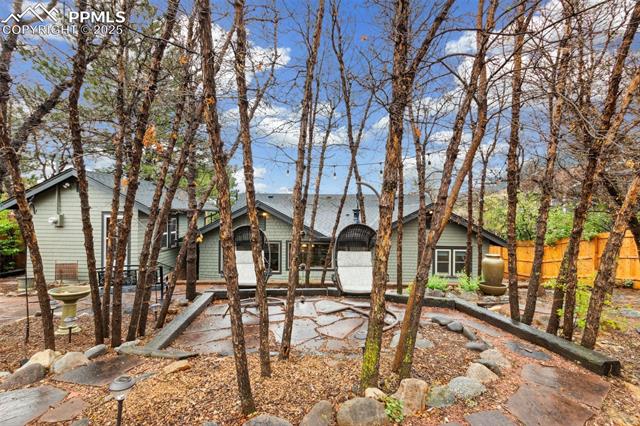 1800 Ridgeway Avenue