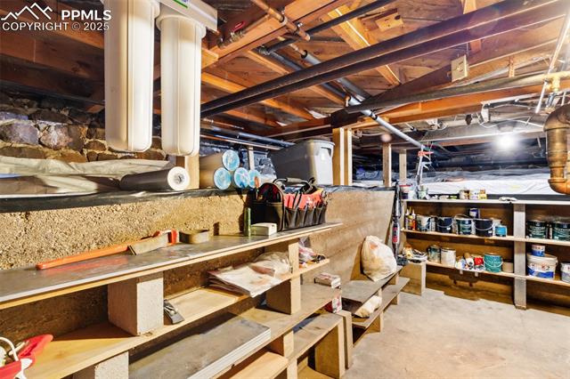 1800 Ridgeway Avenue