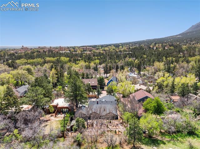 1800 Ridgeway Avenue