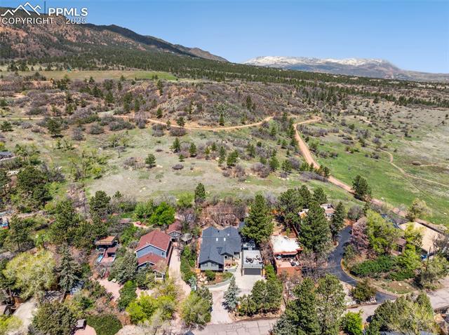 1800 Ridgeway Avenue