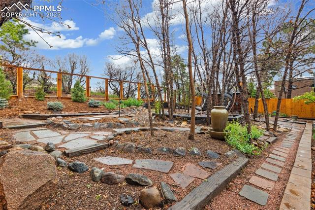 1800 Ridgeway Avenue