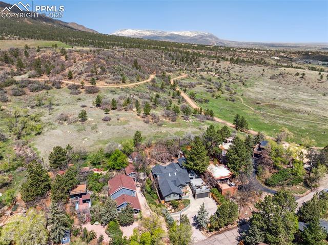 1800 Ridgeway Avenue