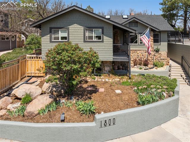 1800 Ridgeway Avenue