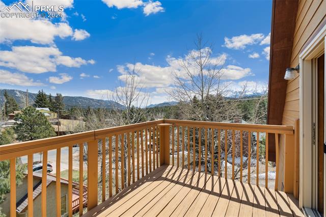 410 Hillcrest Street