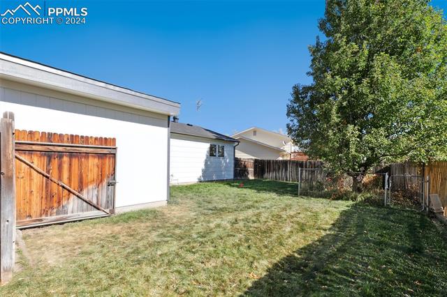 2111 S El Paso Avenue