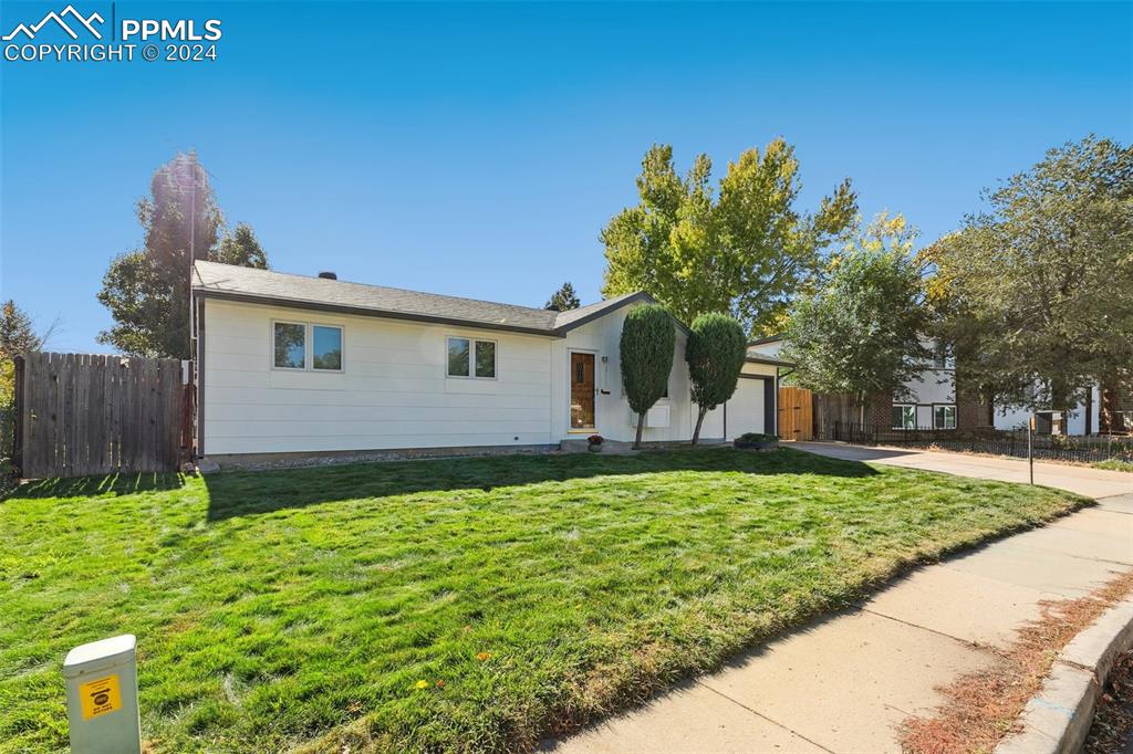 2111 S El Paso Avenue