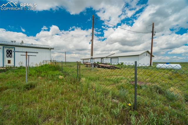 1435 Equestrian Point