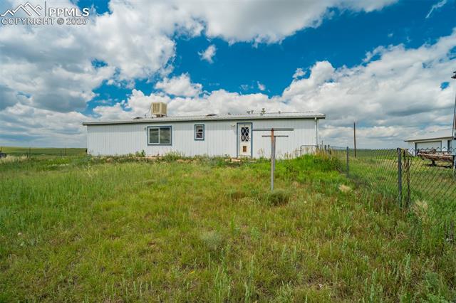 1435 Equestrian Point