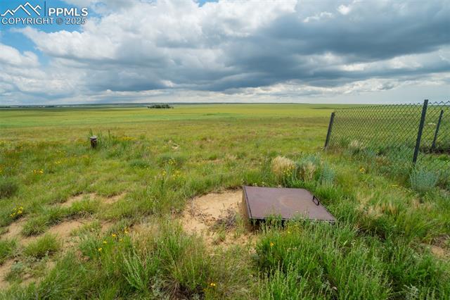 1435 Equestrian Point