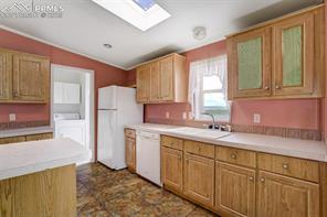 1435 Equestrian Point