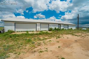 1435 Equestrian Point