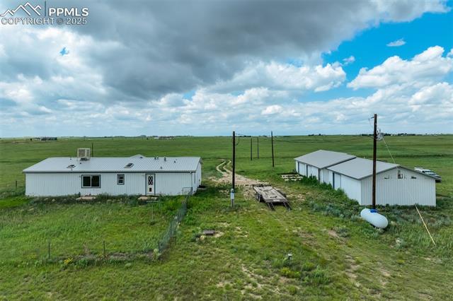 1435 Equestrian Point