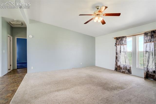 1435 Equestrian Point