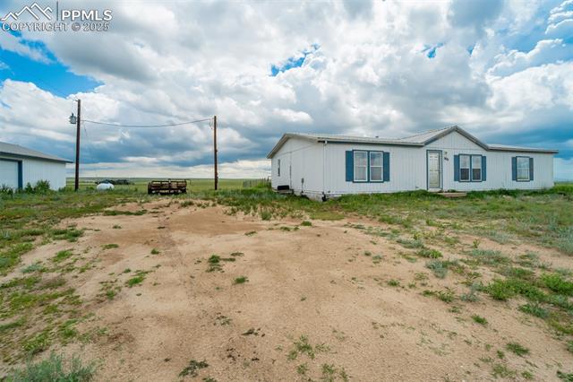 1435 Equestrian Point