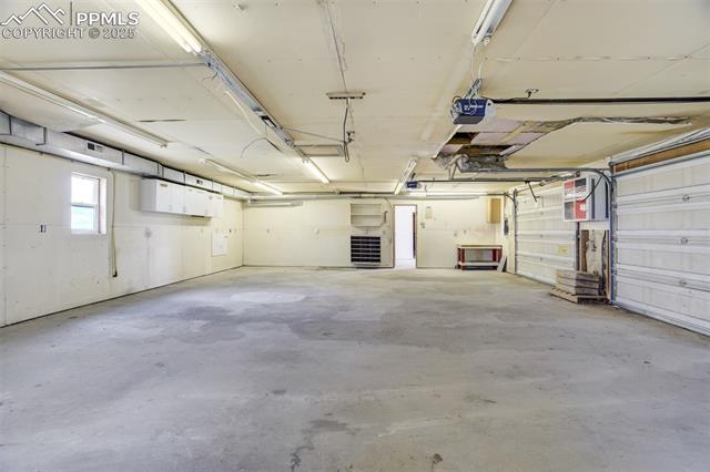 1435 Equestrian Point